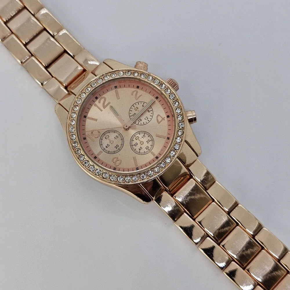 Claire's Women's Watch 38MM Gold‎ Tone Dial Band Crystal Bezel 7.5